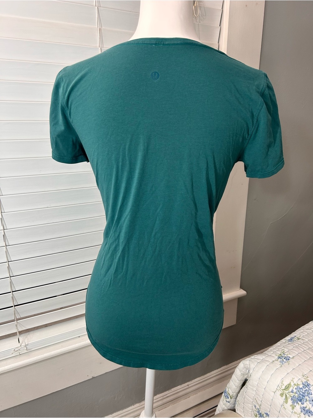 Lululemon Short Sleeve Crew Neck Tee in Teal Green - Picture 2 of 3